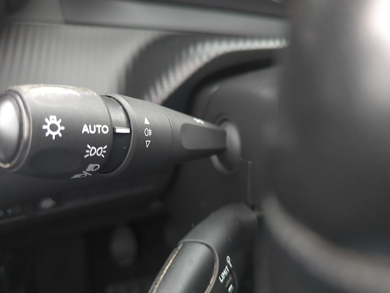 Peugeot 208 ACTIVE PURE TECH 75 CV  - Foto 2