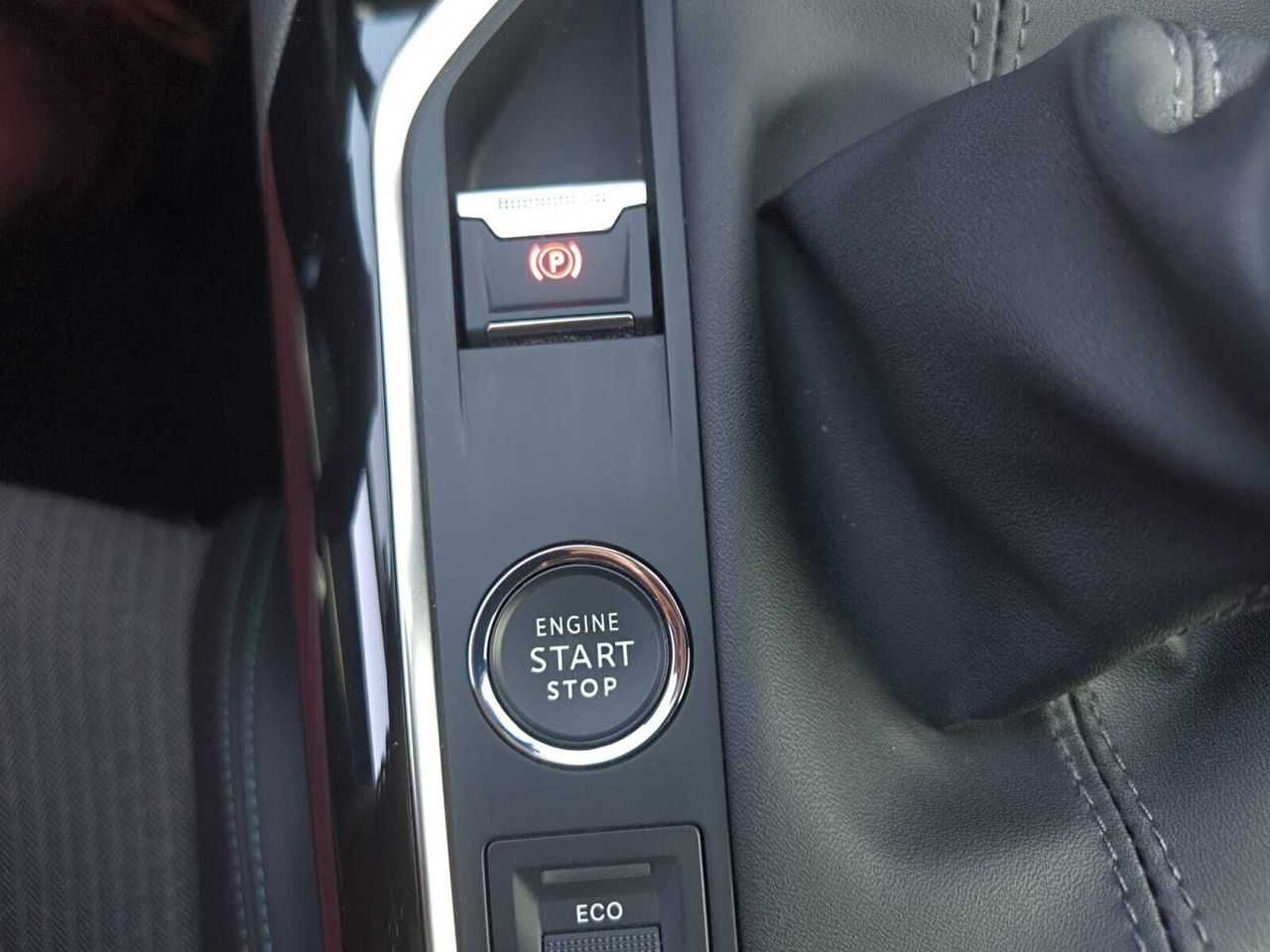 Peugeot 3008 ALLURE PACK BLUE HDI 130 CV  - Foto 2