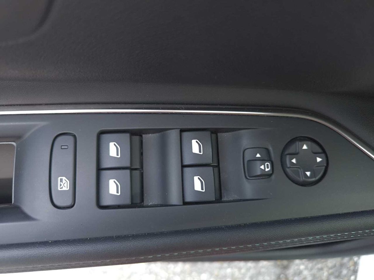 Peugeot 3008 ALLURE PACK BLUE HDI 130 CV  - Foto 2