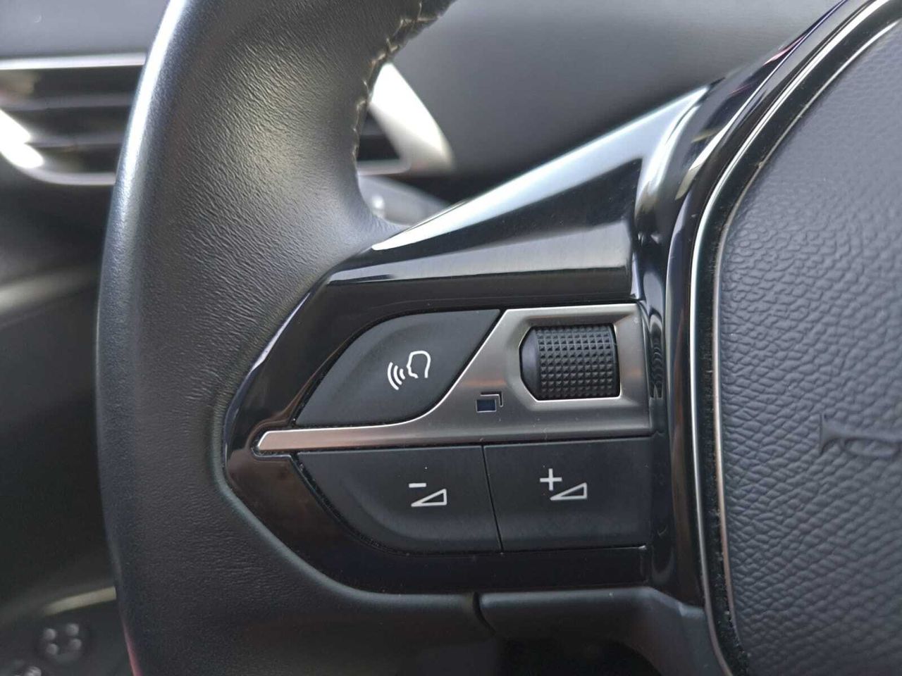 Peugeot 3008 ALLURE PACK BLUE HDI 130 CV  - Foto 2