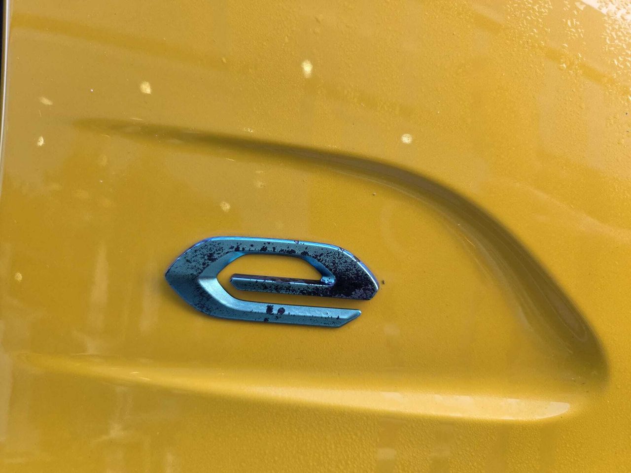 Peugeot e-208 ALLURE ELECTRICO 136 CV  - Foto 2