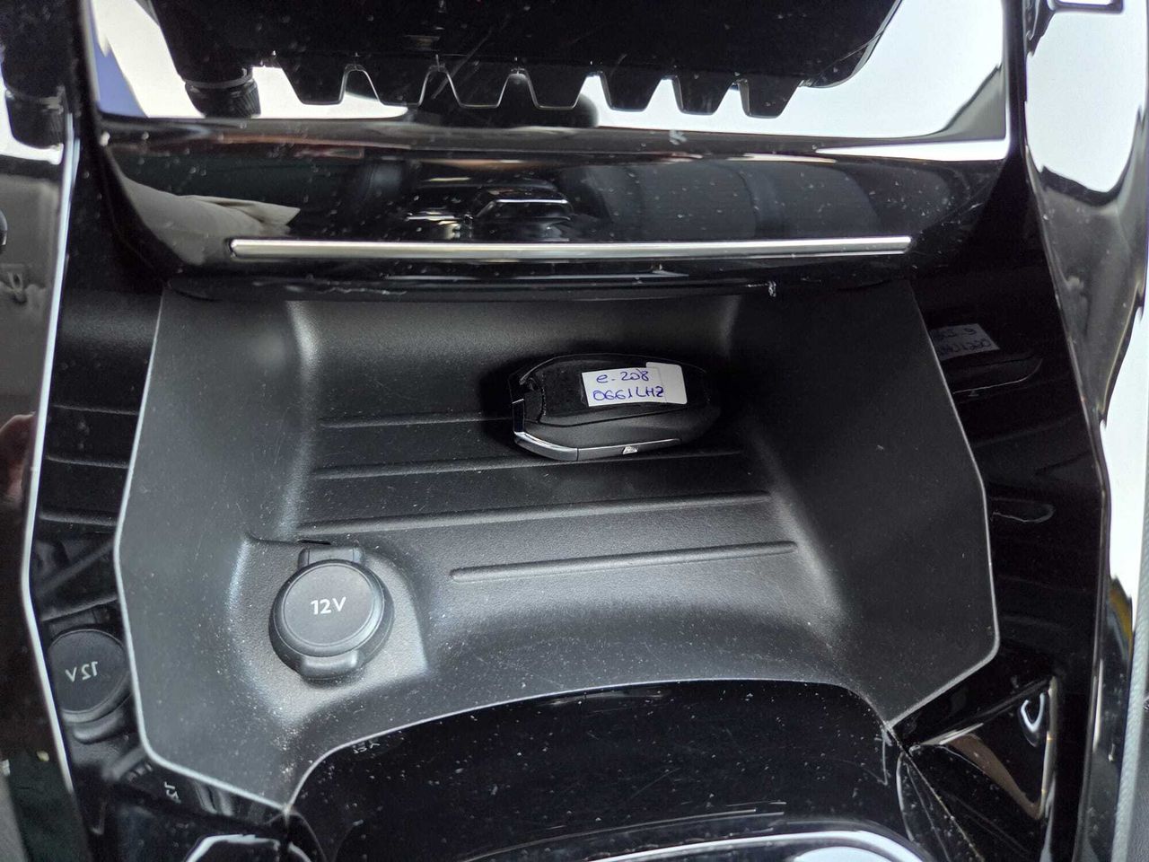 Peugeot 208 ALLURE ELECTRICO 136 CV - Foto 2