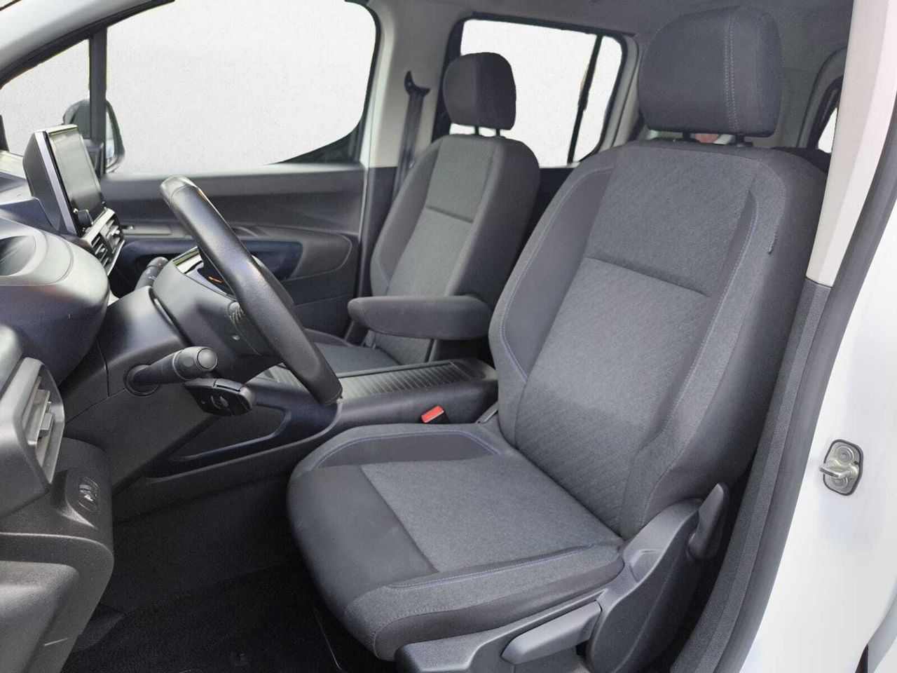 Peugeot Rifter BLUE HDI 100 CV  ALLURE PACK  - Foto 2