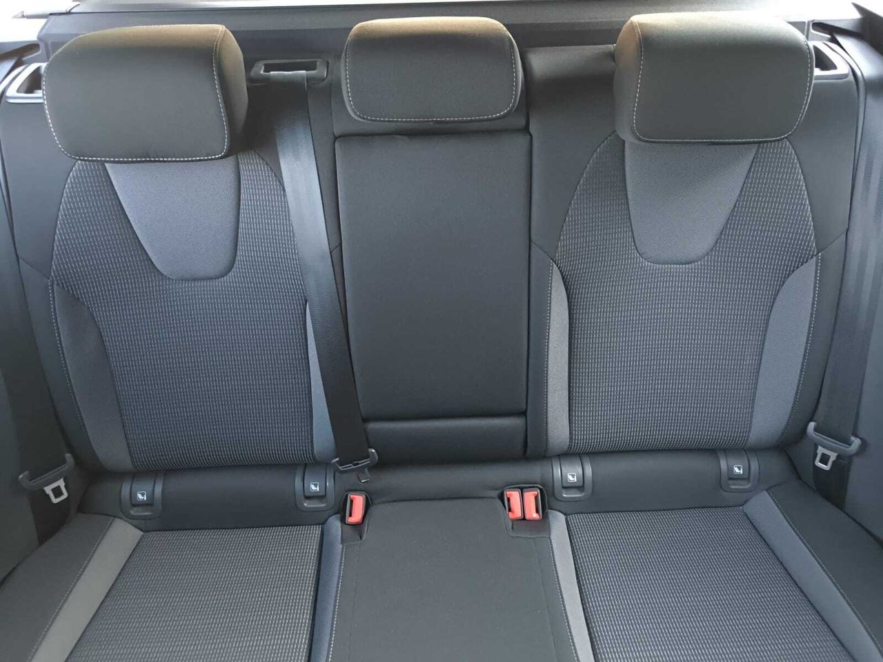 Skoda Octavia COMBI 2.0 TDI 150 CV DSG AMBITION + PACK BUSINESS  - Foto 2