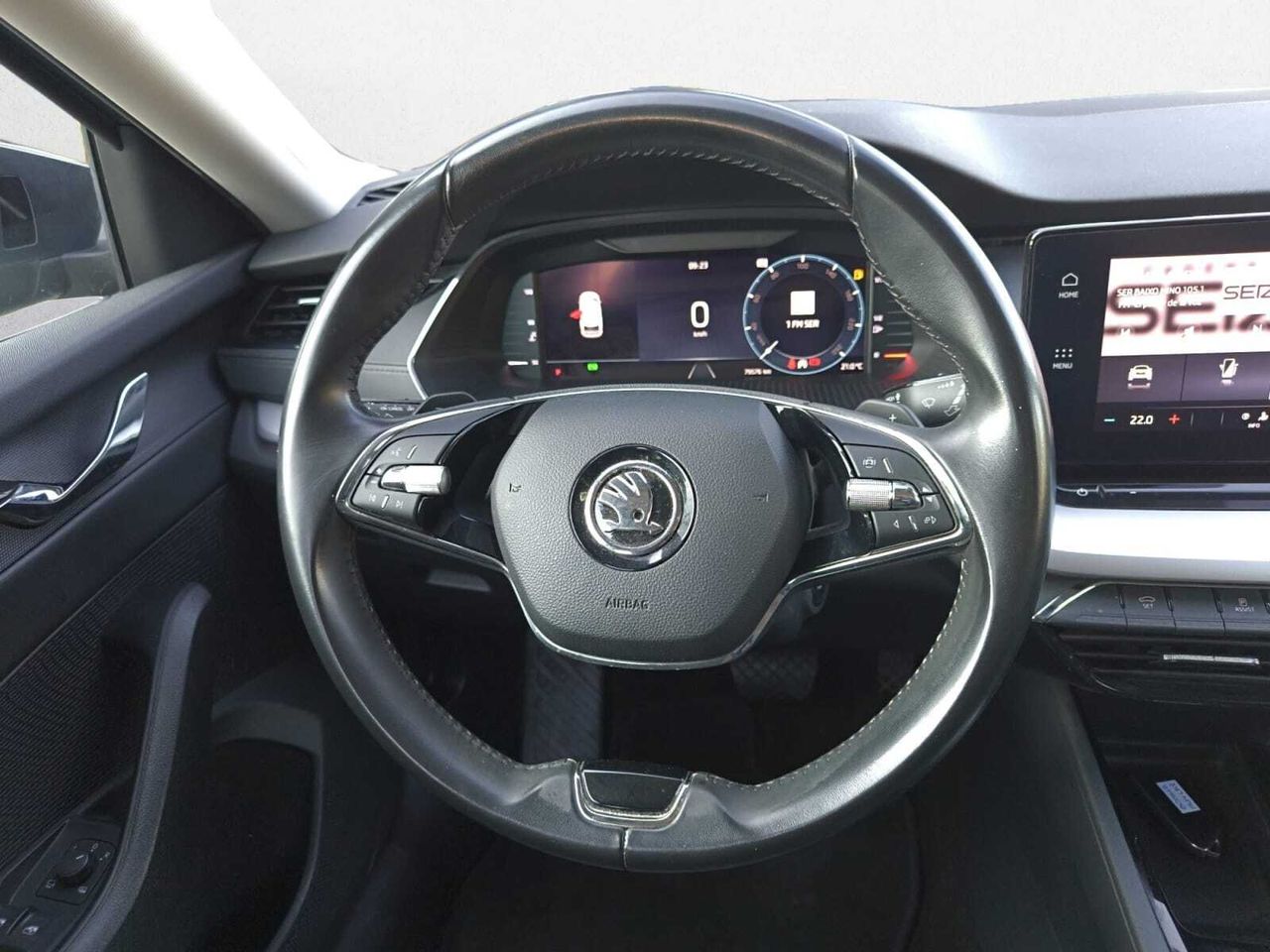 Skoda Octavia COMBI 2.0 TDI 150 CV DSG AMBITION + PACK BUSINESS  - Foto 2