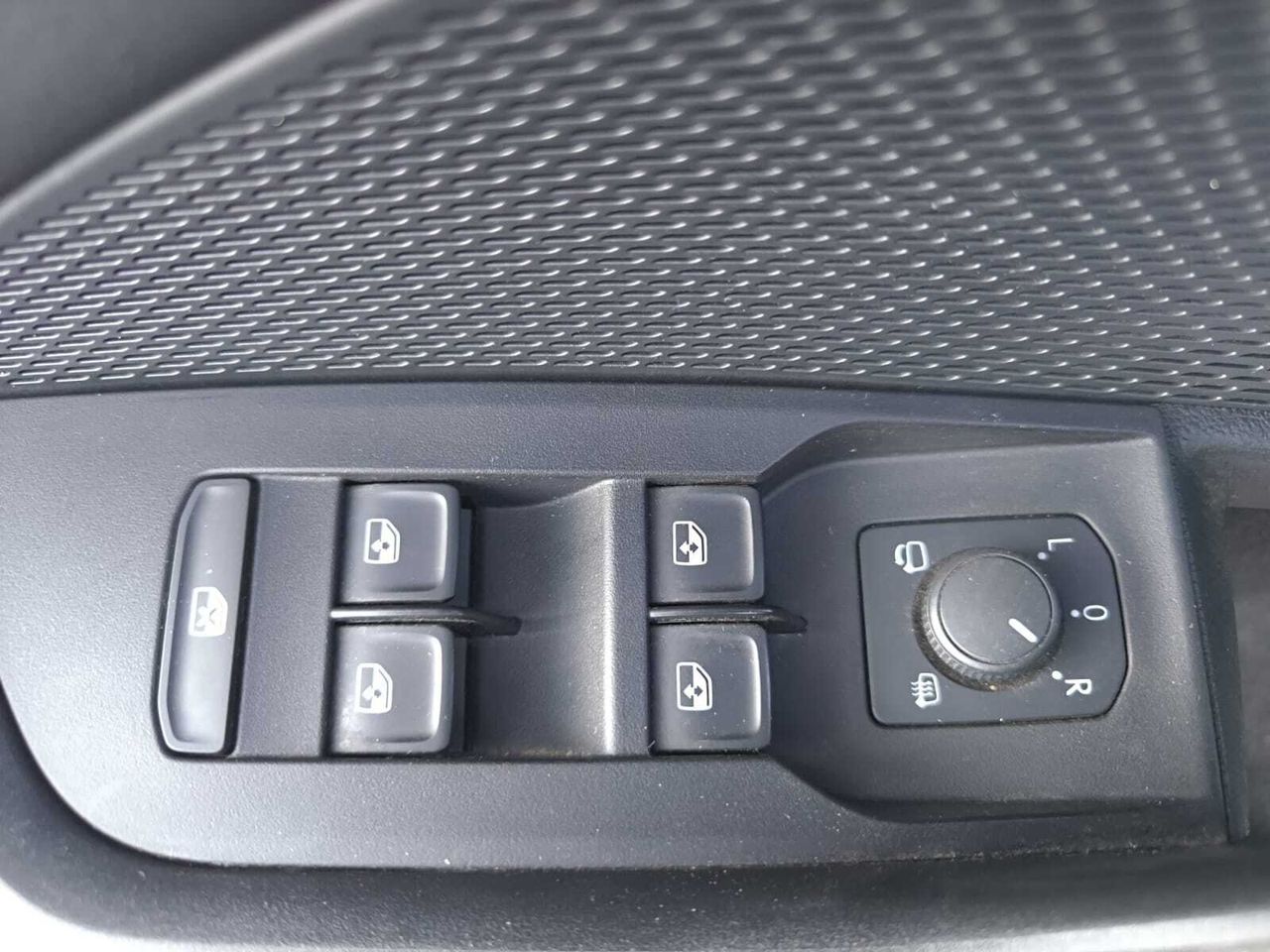 Skoda Octavia COMBI 2.0 TDI 150 CV DSG AMBITION + PACK BUSINESS  - Foto 2