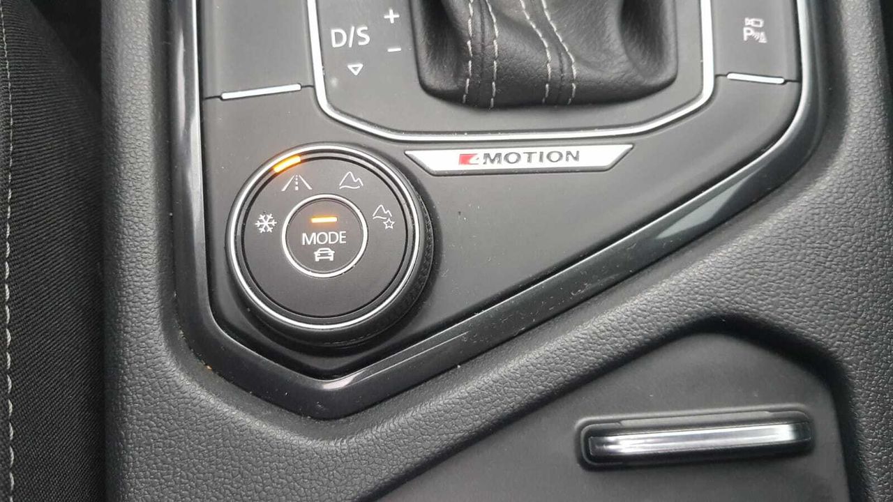 Volkswagen Tiguan SPORT 2.0 TDI 4 MOTION DSG 190 CV  - Foto 2