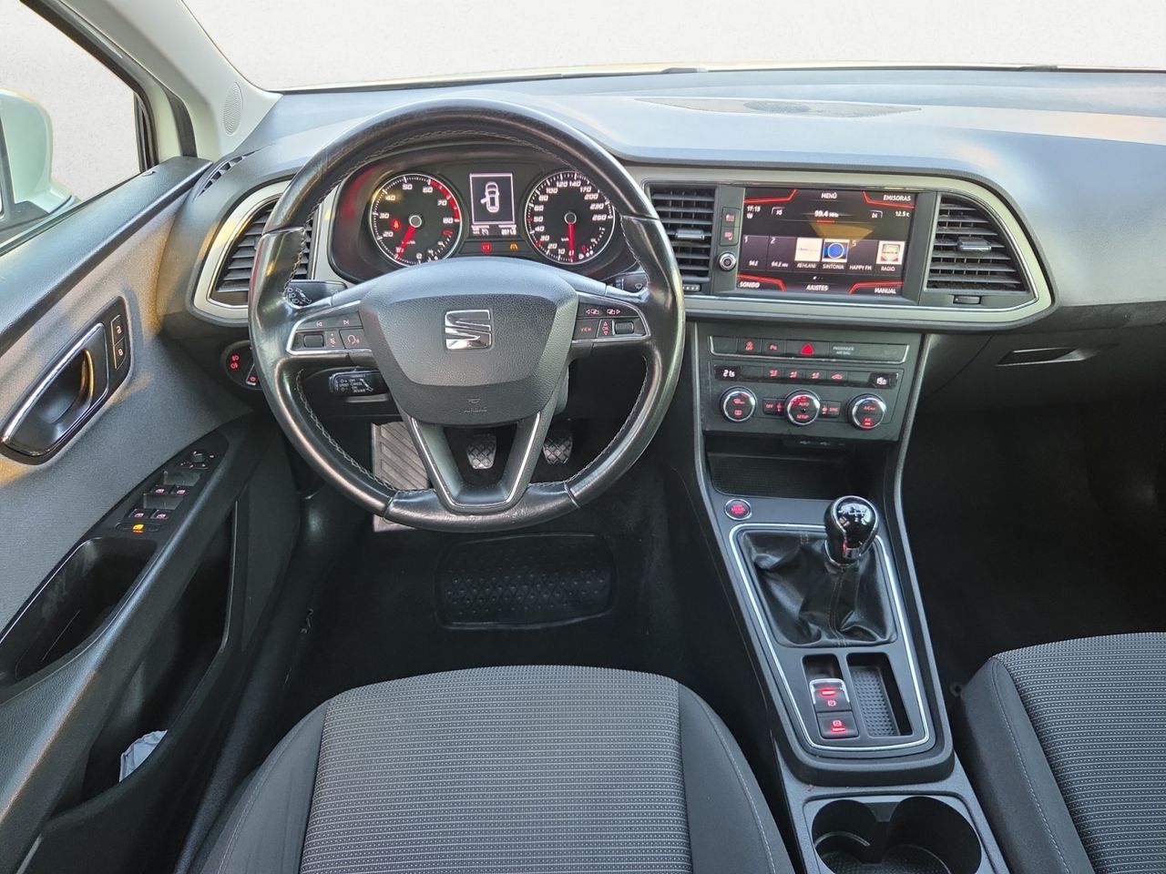 Seat Leon 1.5 TSI SPORTOURER ST   - Foto 2