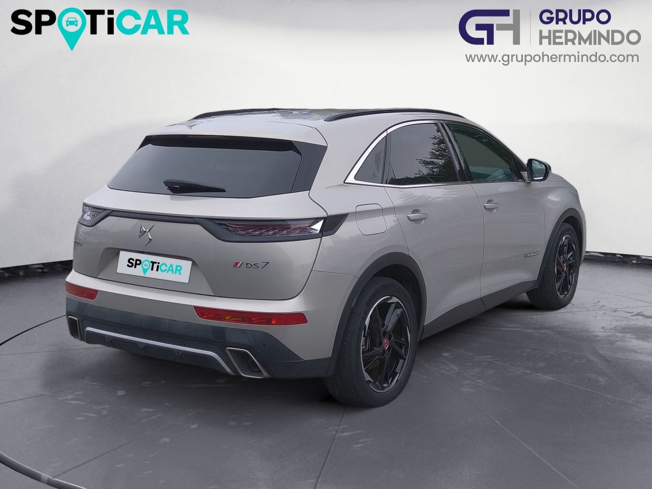 DS DS 7 CROOSBACK E TENSE 225 PERFORMANCE LINE  - Foto 2