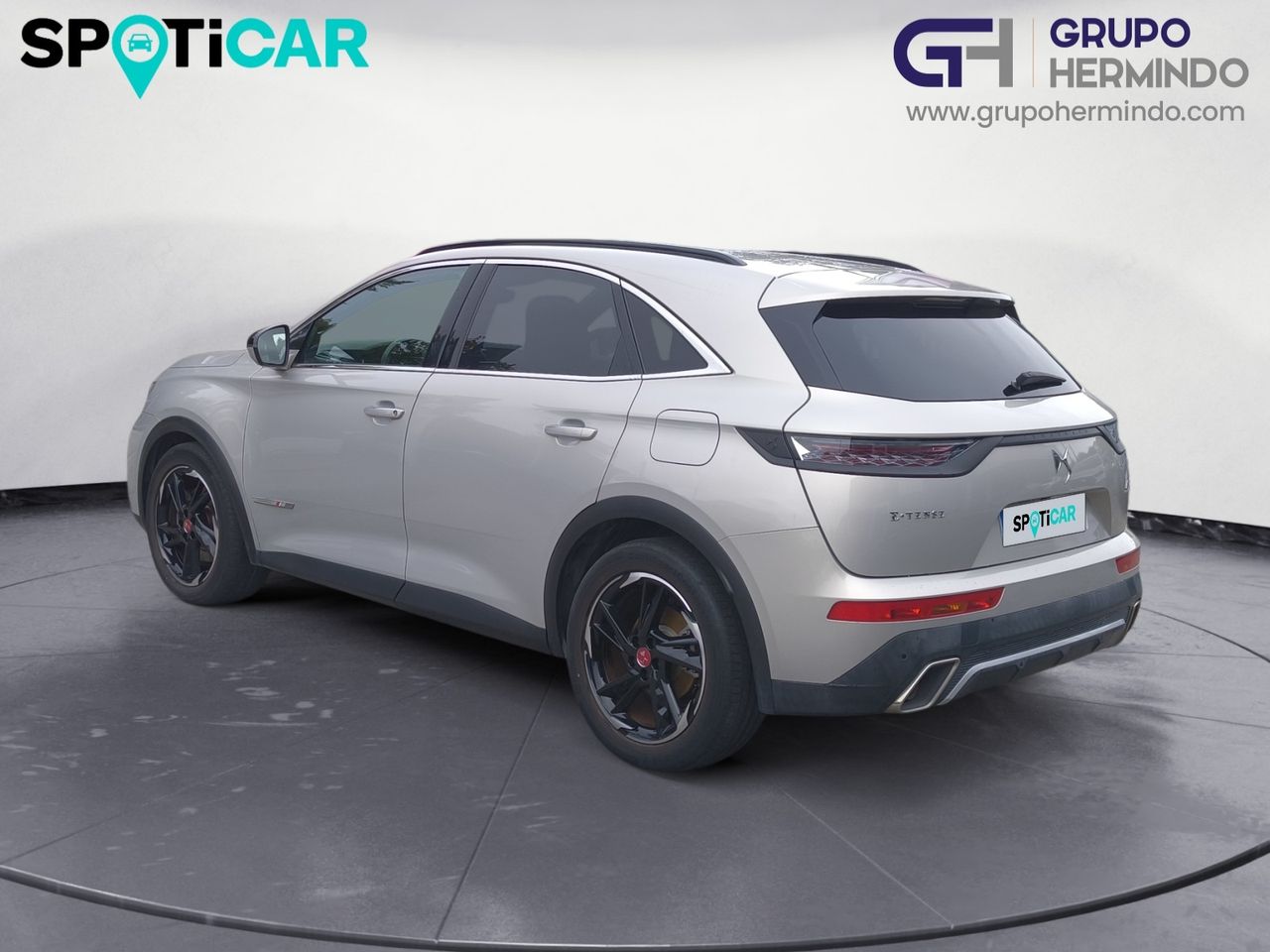 DS DS 7 CROOSBACK E TENSE 225 PERFORMANCE LINE  - Foto 2