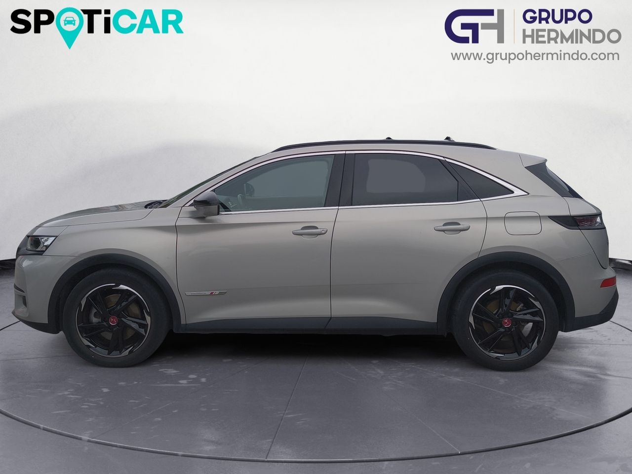 DS DS 7 CROOSBACK E TENSE 225 PERFORMANCE LINE  - Foto 2