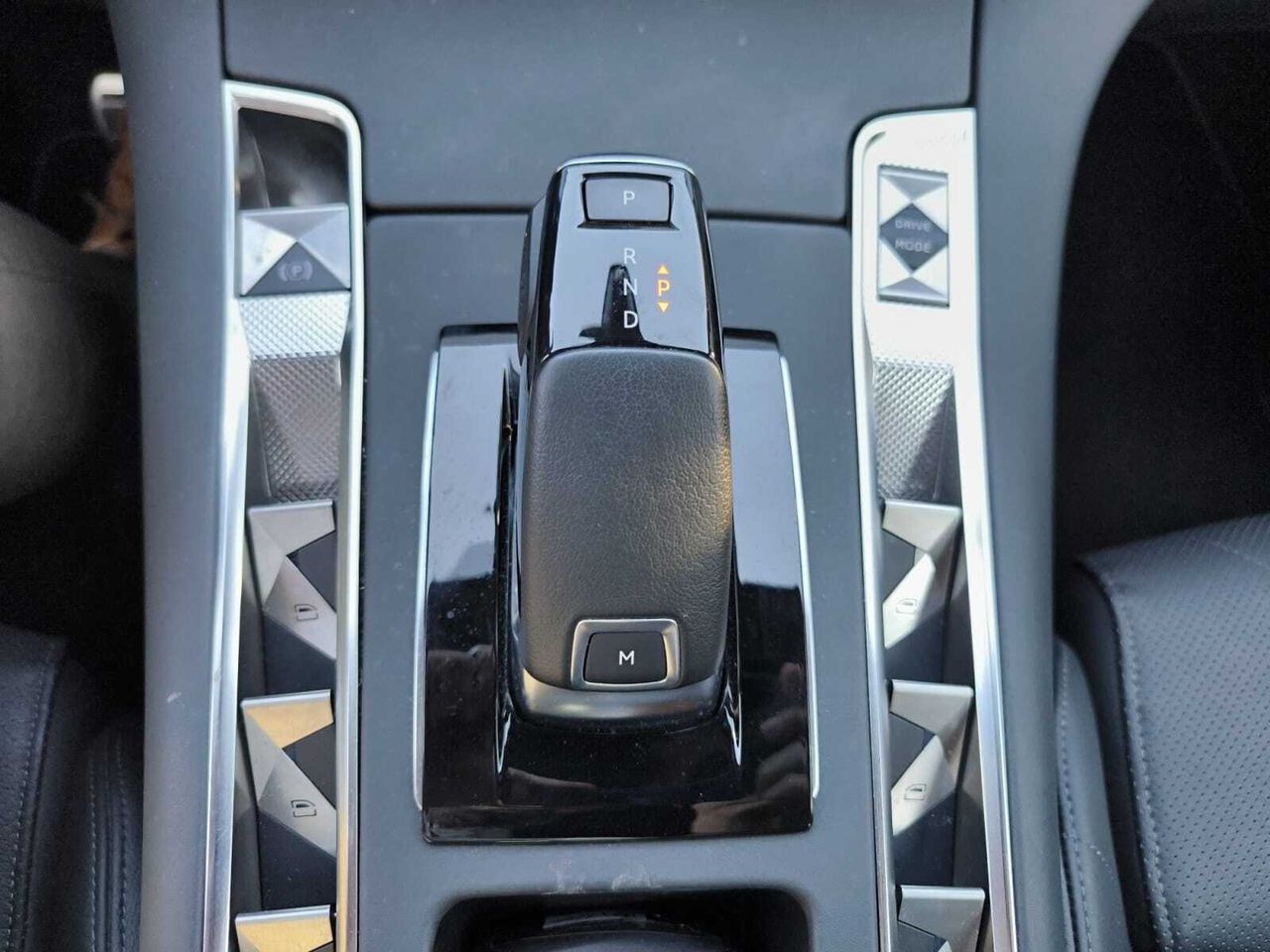 DS DS 7 PURE TECH 180 AUT GRAND CHIC  - Foto 2