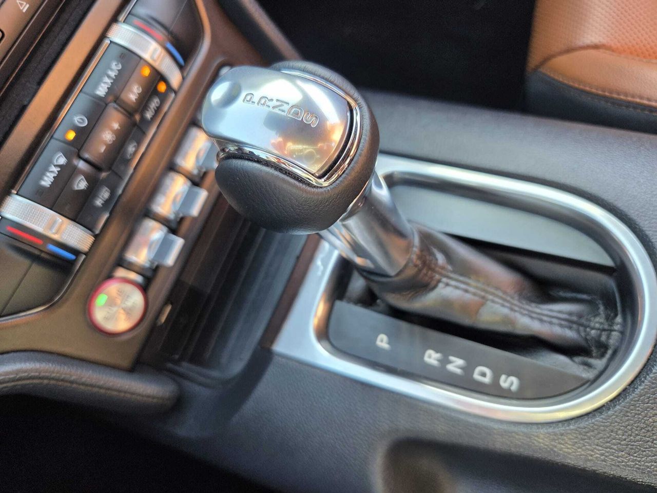 Ford Mustang CONVERTIBLE GT 5.0 TI-VCT 445 CV AT10 E6DT  - Foto 2