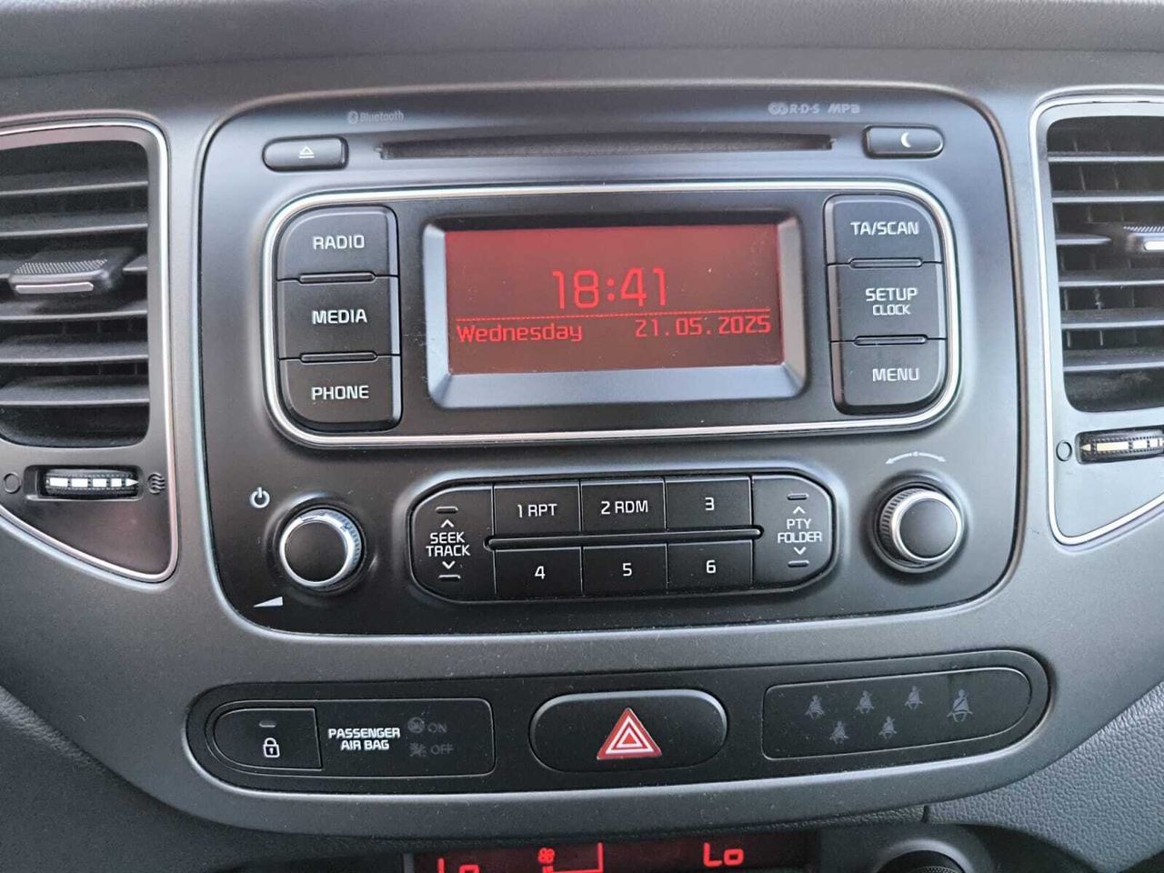 Kia Carens 1.6 GDI CONCEPT 135 CV  - Foto 2