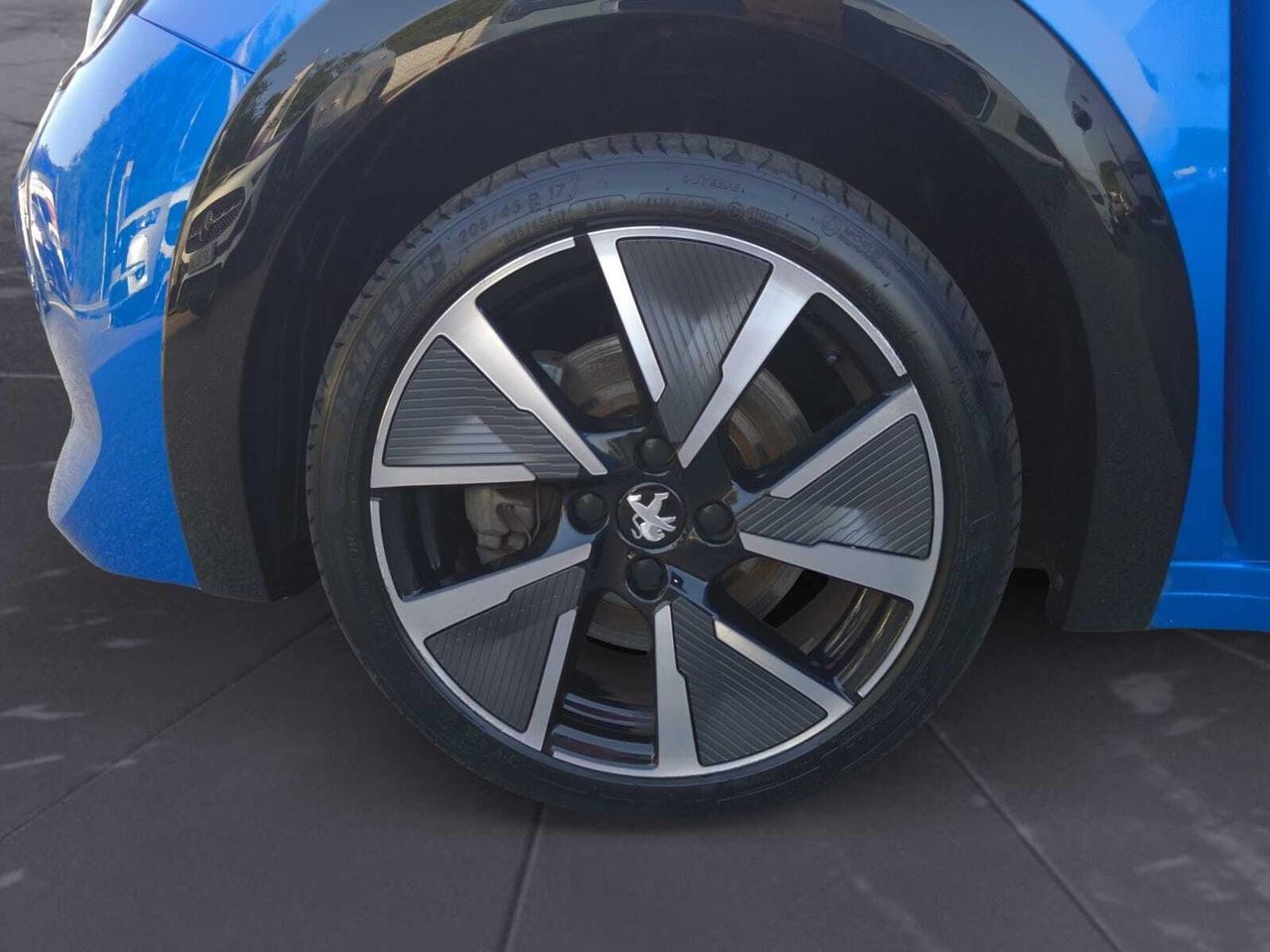 Peugeot e-208 GT LINE ELECTRICO 136 CV  - Foto 2