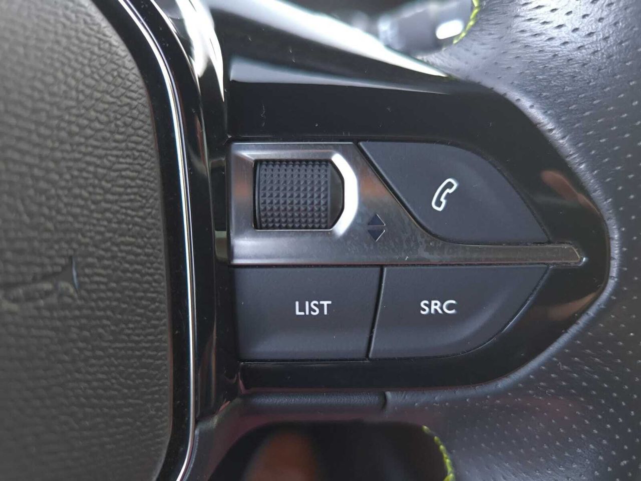 Peugeot e-208 GT LINE ELECTRICO 136 CV  - Foto 2