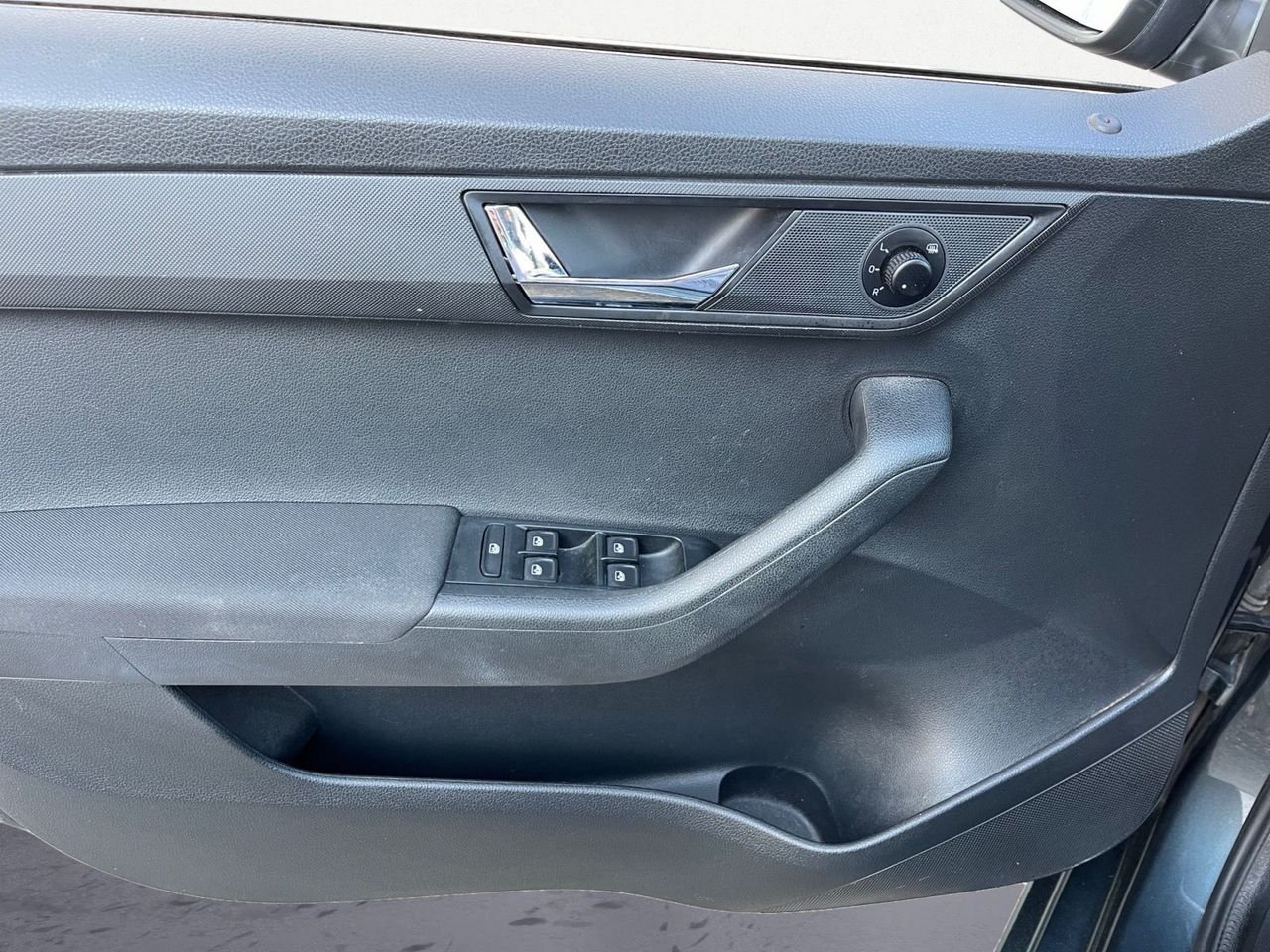 Skoda Fabia 1.0 MPI URBAN 60 CV  - Foto 2