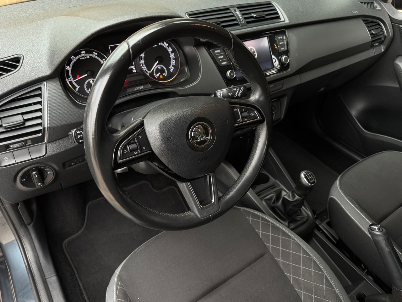 Skoda Fabia 1.0 MPI URBAN 60 CV - Foto 2