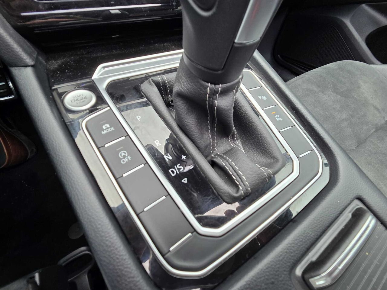 Volkswagen Arteon R LINE 2.0 TDI 200 CV DSG  - Foto 2