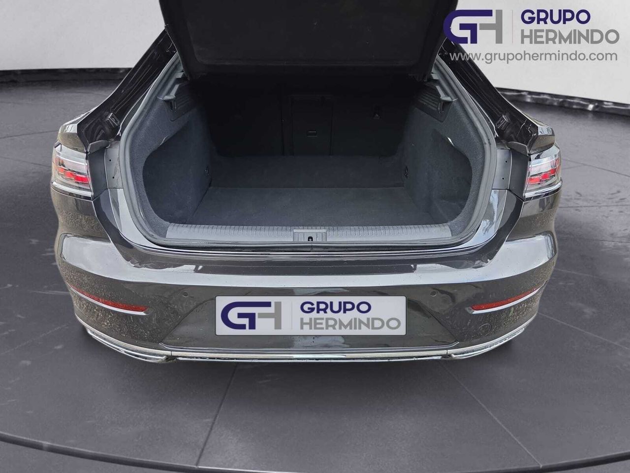 Volkswagen Arteon R LINE 2.0 TDI 200 CV DSG  - Foto 2