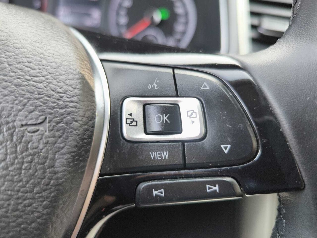 Volkswagen T-Roc ADVANCE 2.0 TDI 150 CV DSG  - Foto 2