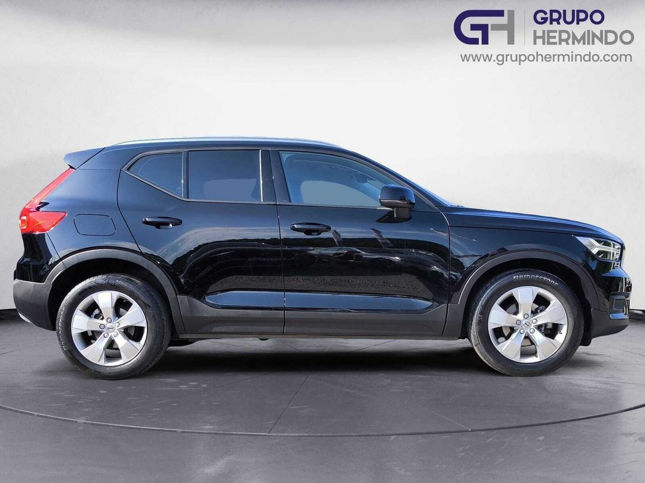 Volvo XC40 1.5 T3 MOMENTUM AUT  - Foto 2