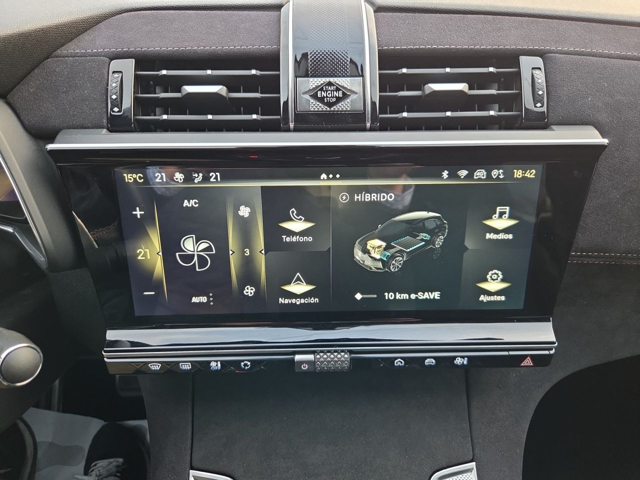 DS DS 7 Crossback E TENSE 4X4 300 PERFORMANCE LINE + - Foto 2