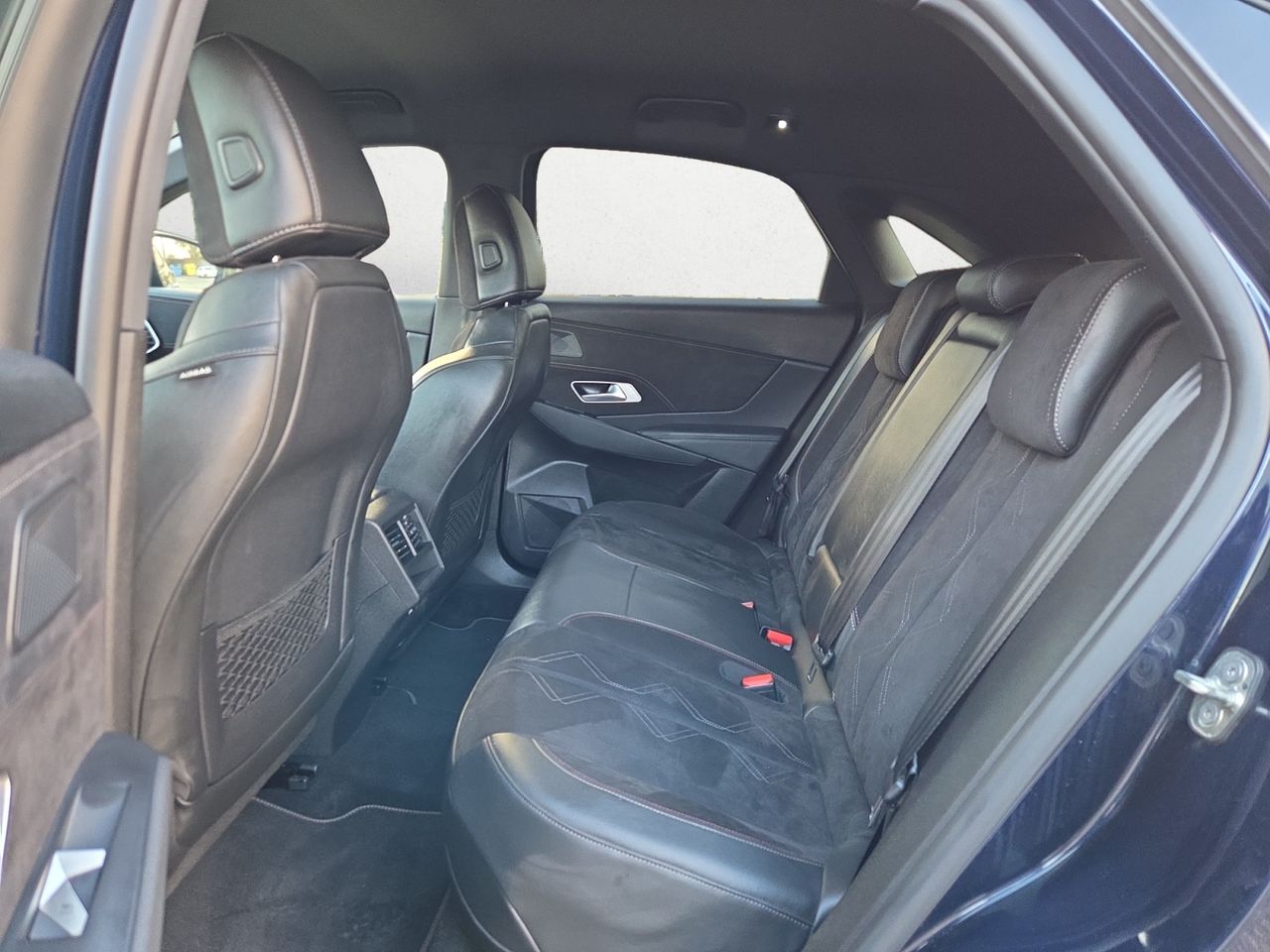 DS DS 7 E TENSE 4X4 300 PERFORMANCE LINE + - Foto 2