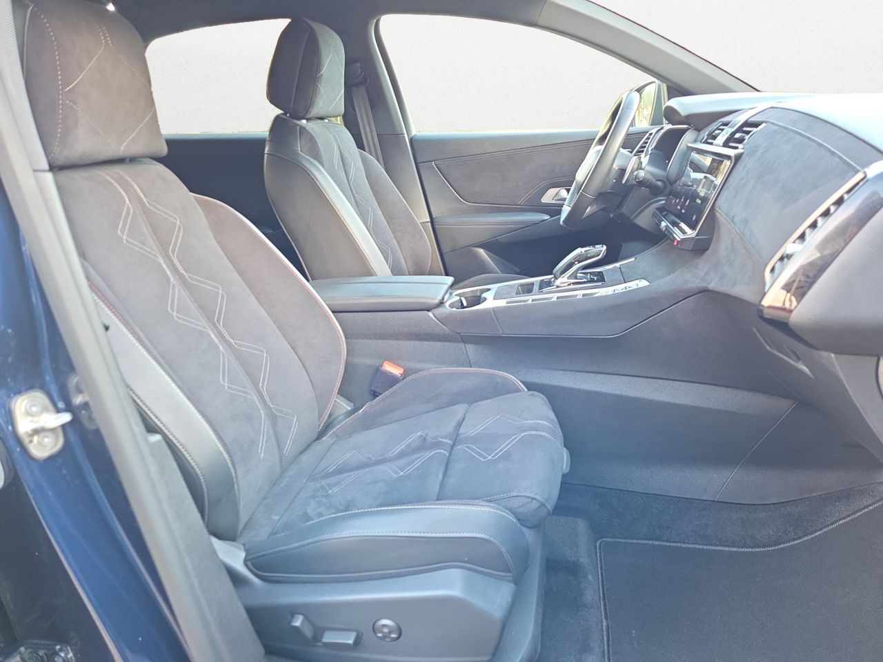 DS DS 7 E TENSE 4X4 300 PERFORMANCE LINE + - Foto 2