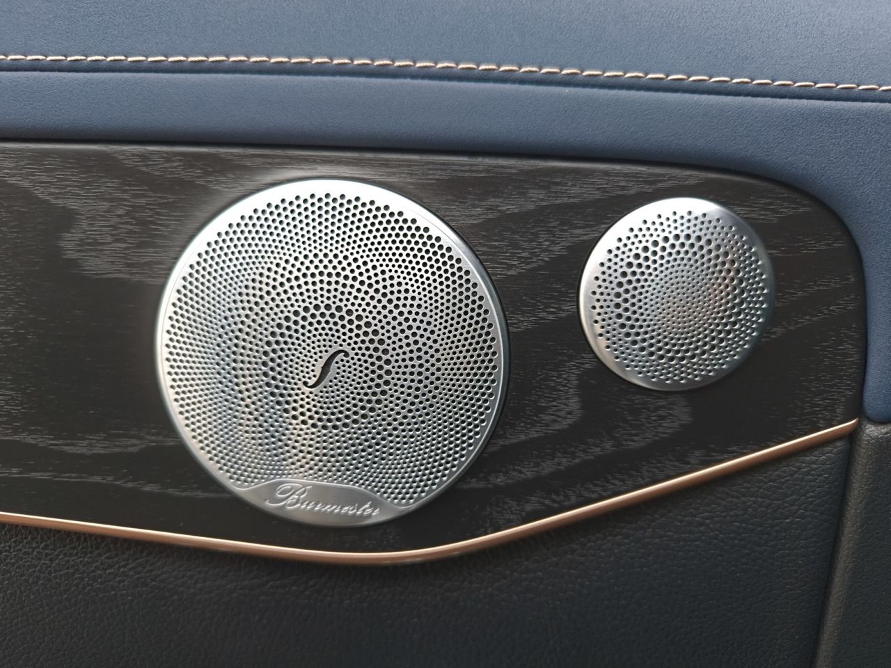 Mercedes EQC 400 4 MATIC  - Foto 2