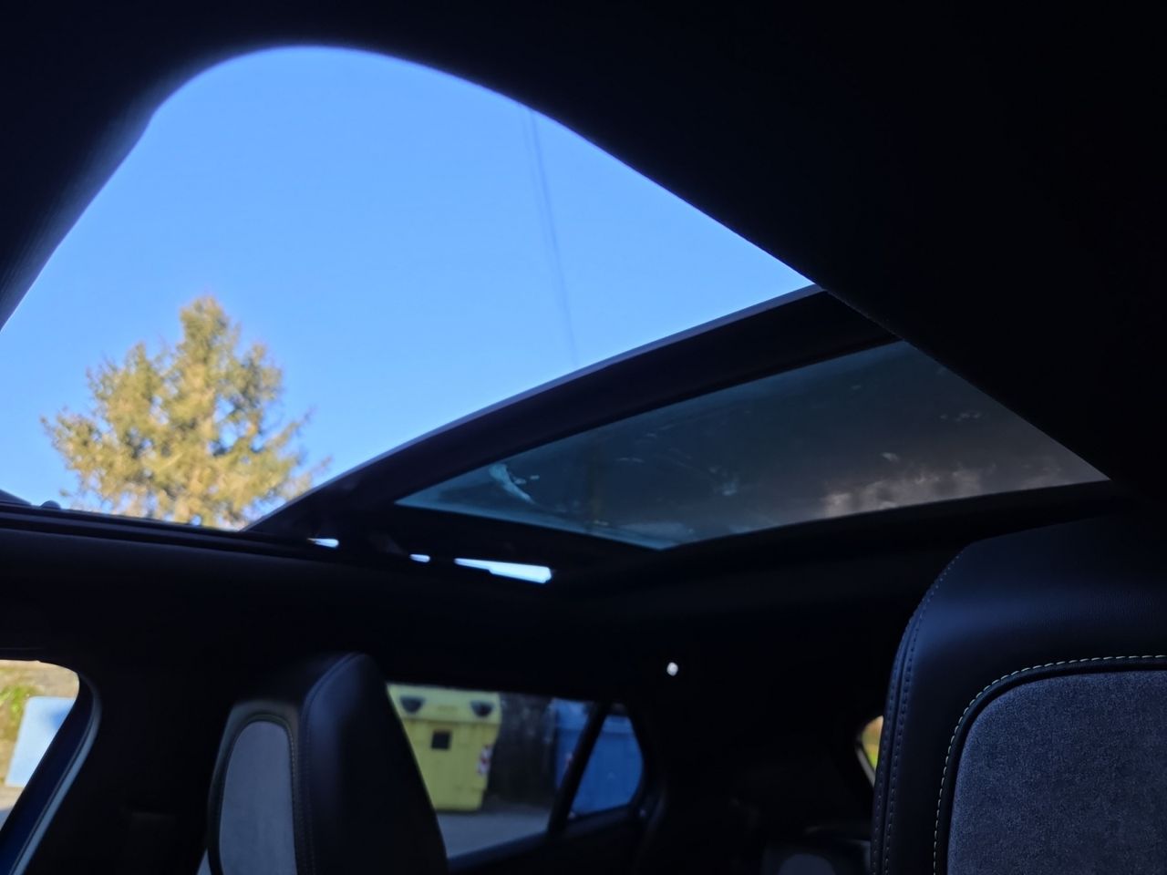 Peugeot e-2008 GT  ELECTRICO 136 CV  - Foto 2