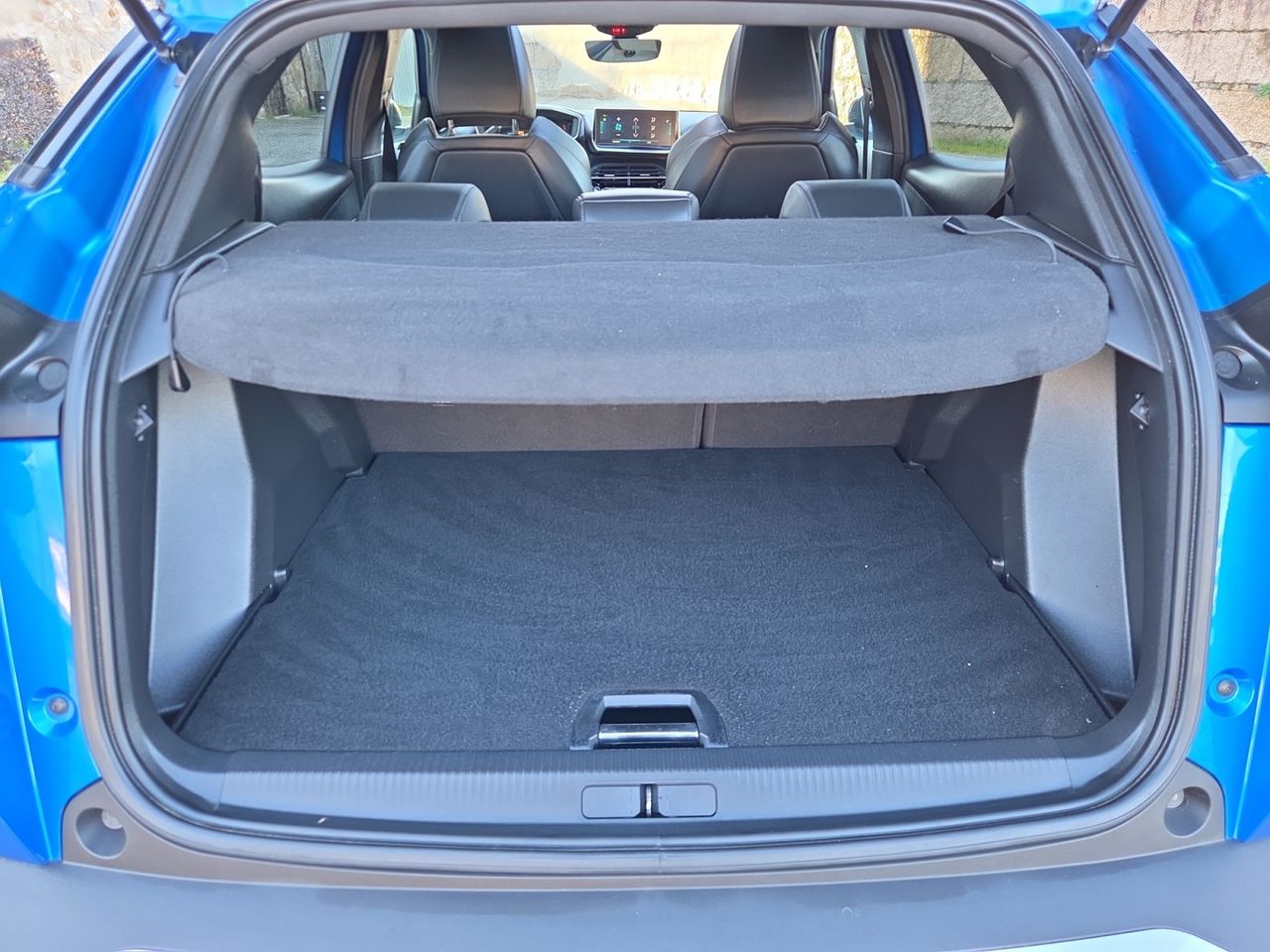 Peugeot e-2008 GT  ELECTRICO 136 CV  - Foto 2