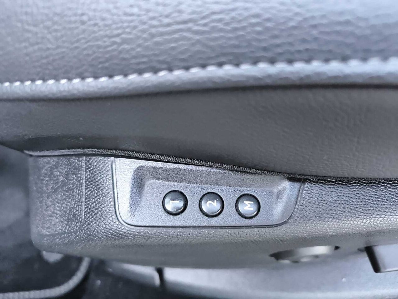 DS DS 7 ETENSE 225 RIVOLI EAT8  - Foto 2