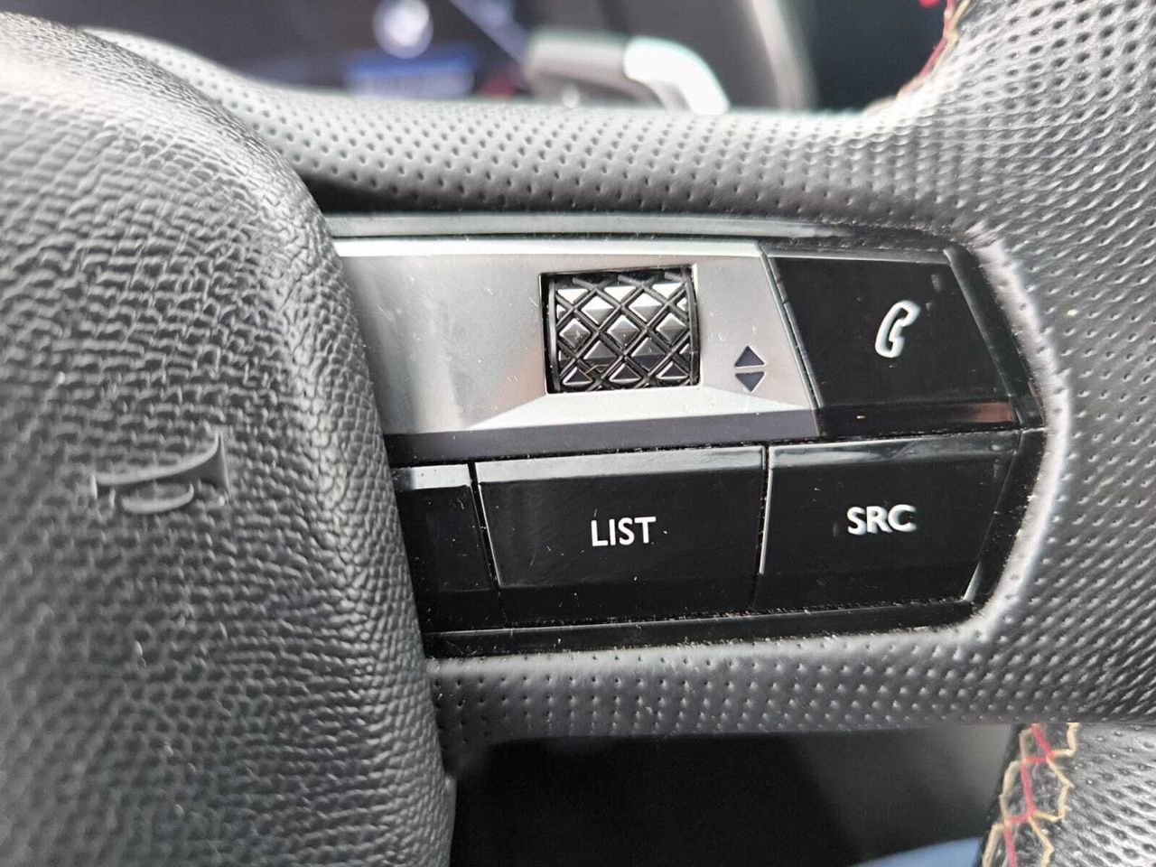 DS DS 7 PERFORMANCE LINE BLUE HDI 130 CV EAT8  - Foto 2