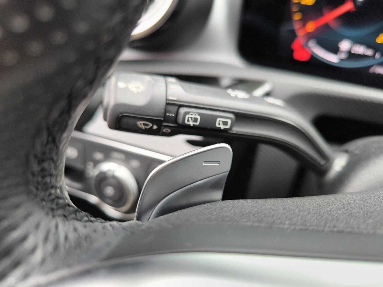 Mercedes Clase A 200 D AMG LINE + PAQUETE PREMIUM+ SMARTPHONE  - Foto 2