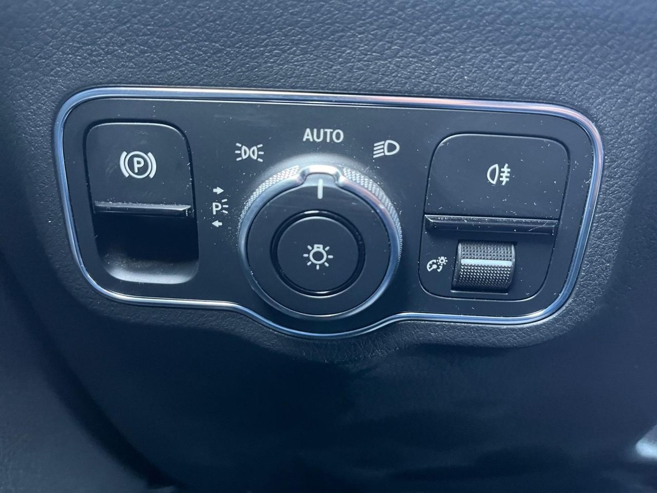 Mercedes GLA 250 e AMG LINE+PAQUETE ADVANTAGE+SMARTPHONE  - Foto 2