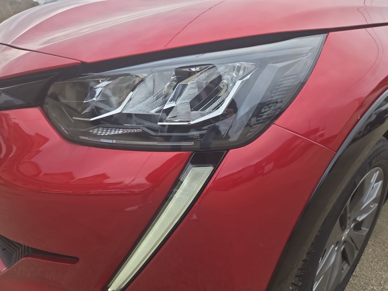 Peugeot e-208 ALLURE  - Foto 2