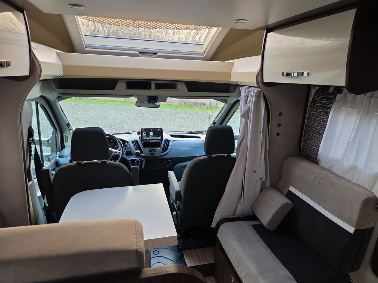 Ford Transit KOMBI 320 L2 TREND  - Foto 2