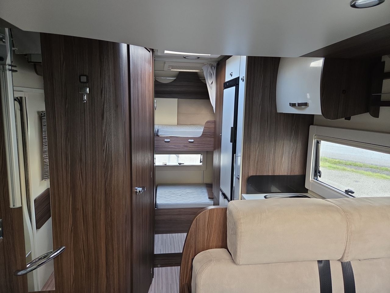 Ford Transit KOMBI 320 L2 TREND  - Foto 2