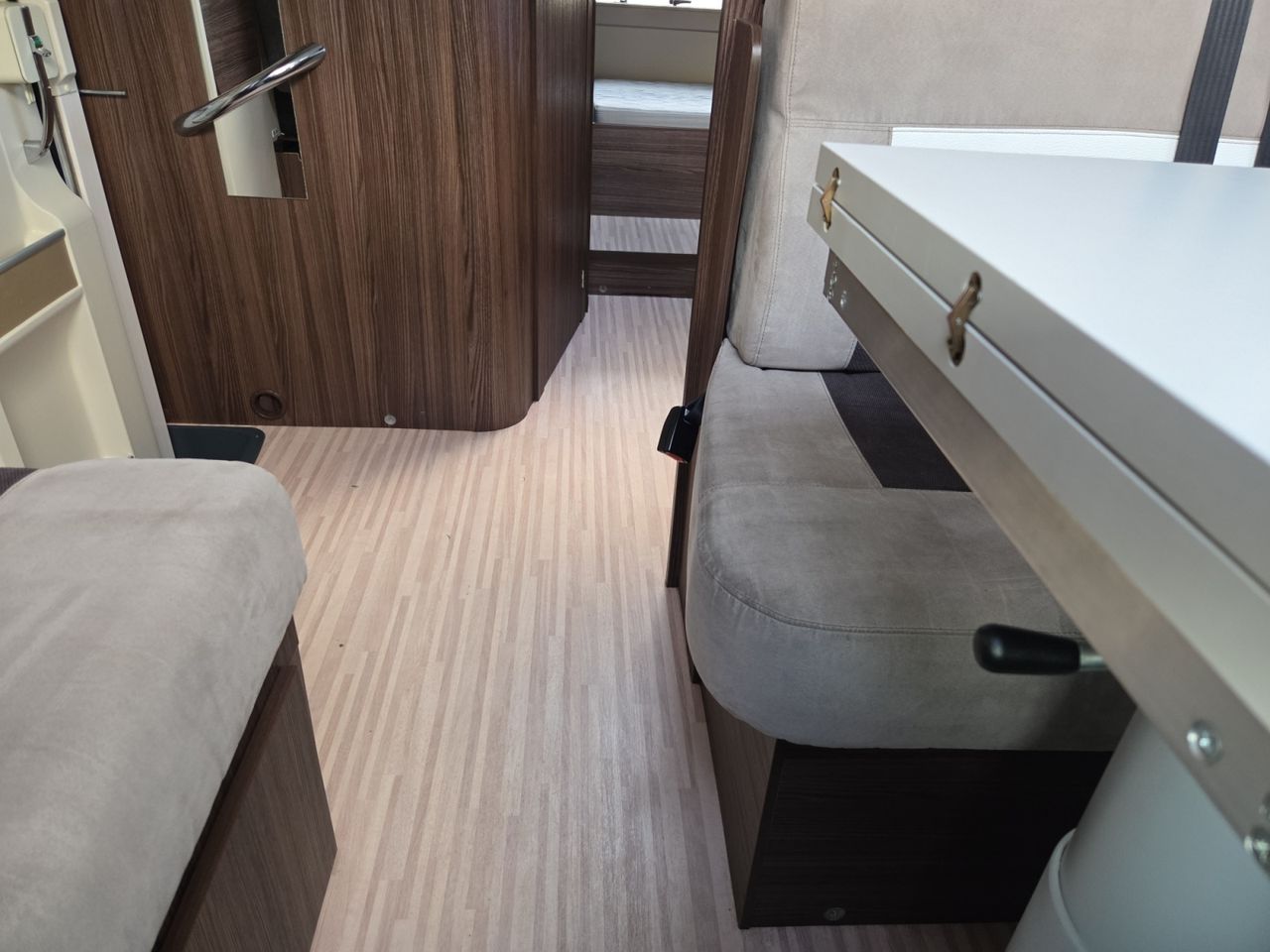 Ford Transit KOMBI 320 L2 TREND  - Foto 2