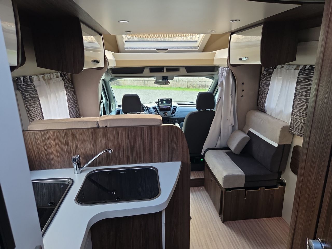 Ford Transit KOMBI 320 L2 TREND  - Foto 2