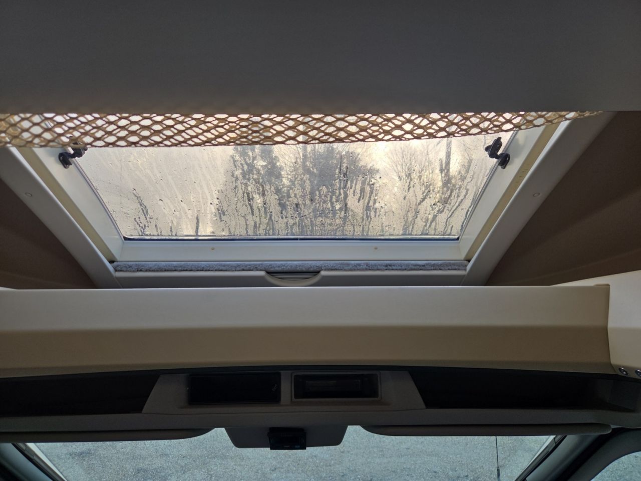 Ford Transit KOMBI 320 L2 TREND  - Foto 2