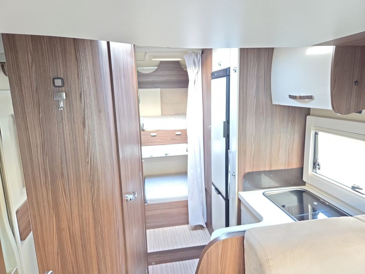 Ford Transit KOMBI 320 L2 TREND  - Foto 2