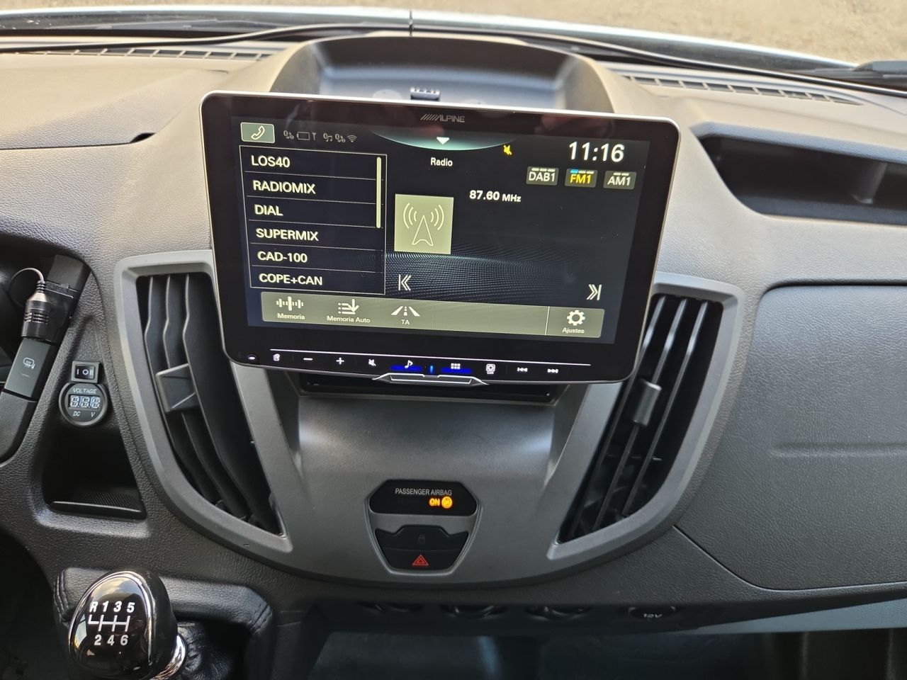 Ford Transit KOMBI 320 L2 TREND  - Foto 2