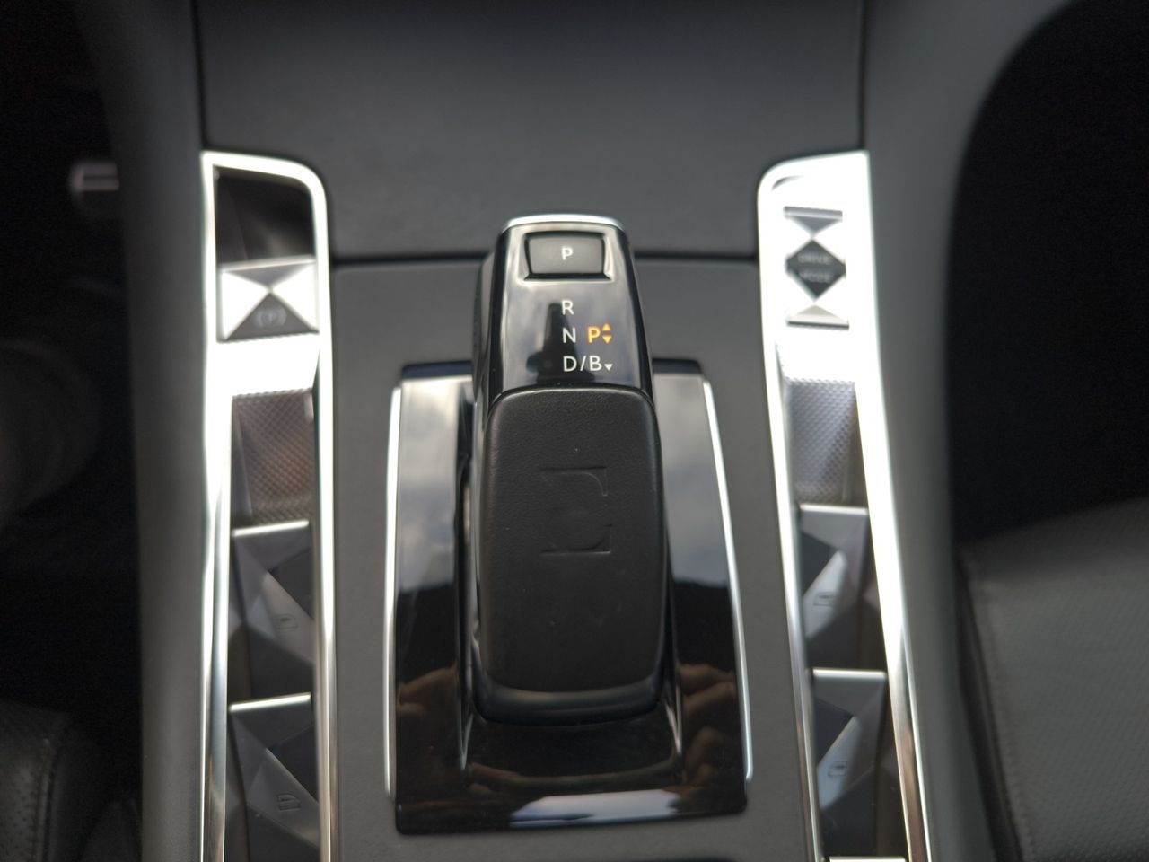 DS DS 7 Crossback E TENSE 225 GRAND CHIC  - Foto 2