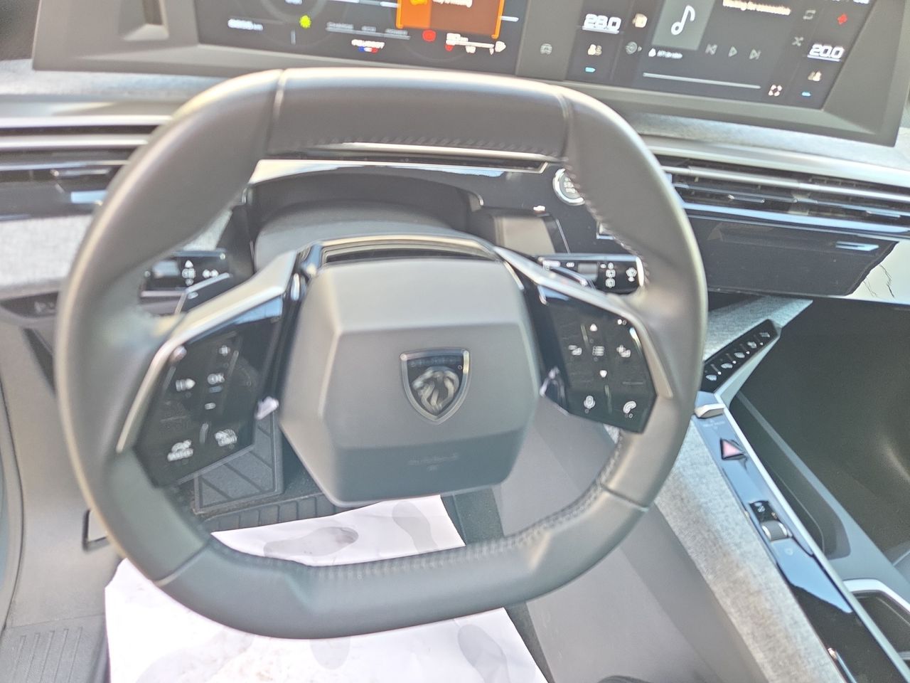 Peugeot 5008 ALLURE HYBRID 145 eDCS6  - Foto 2