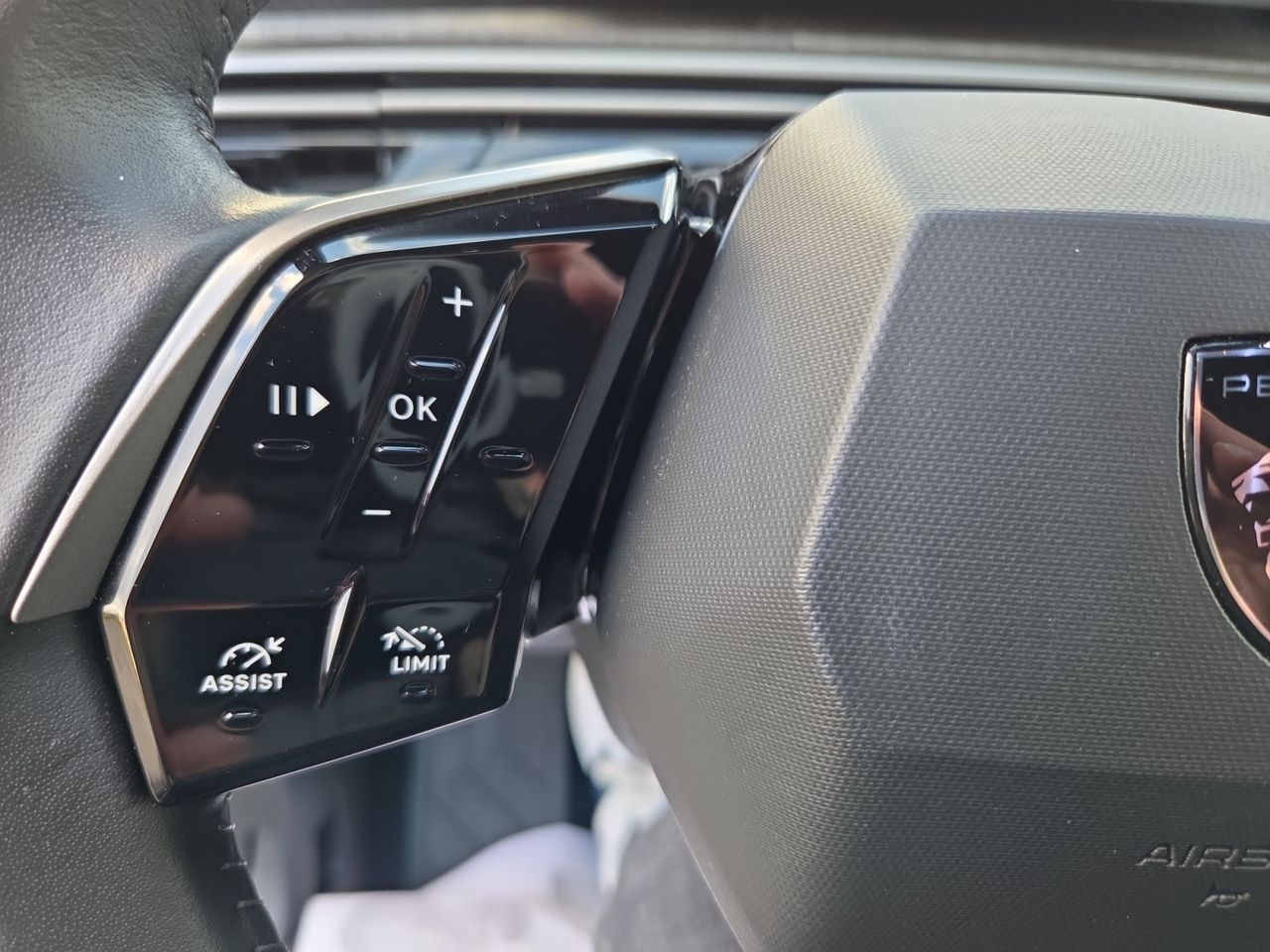 Peugeot 5008 ALLURE HYBRID 145 eDCS6  - Foto 2