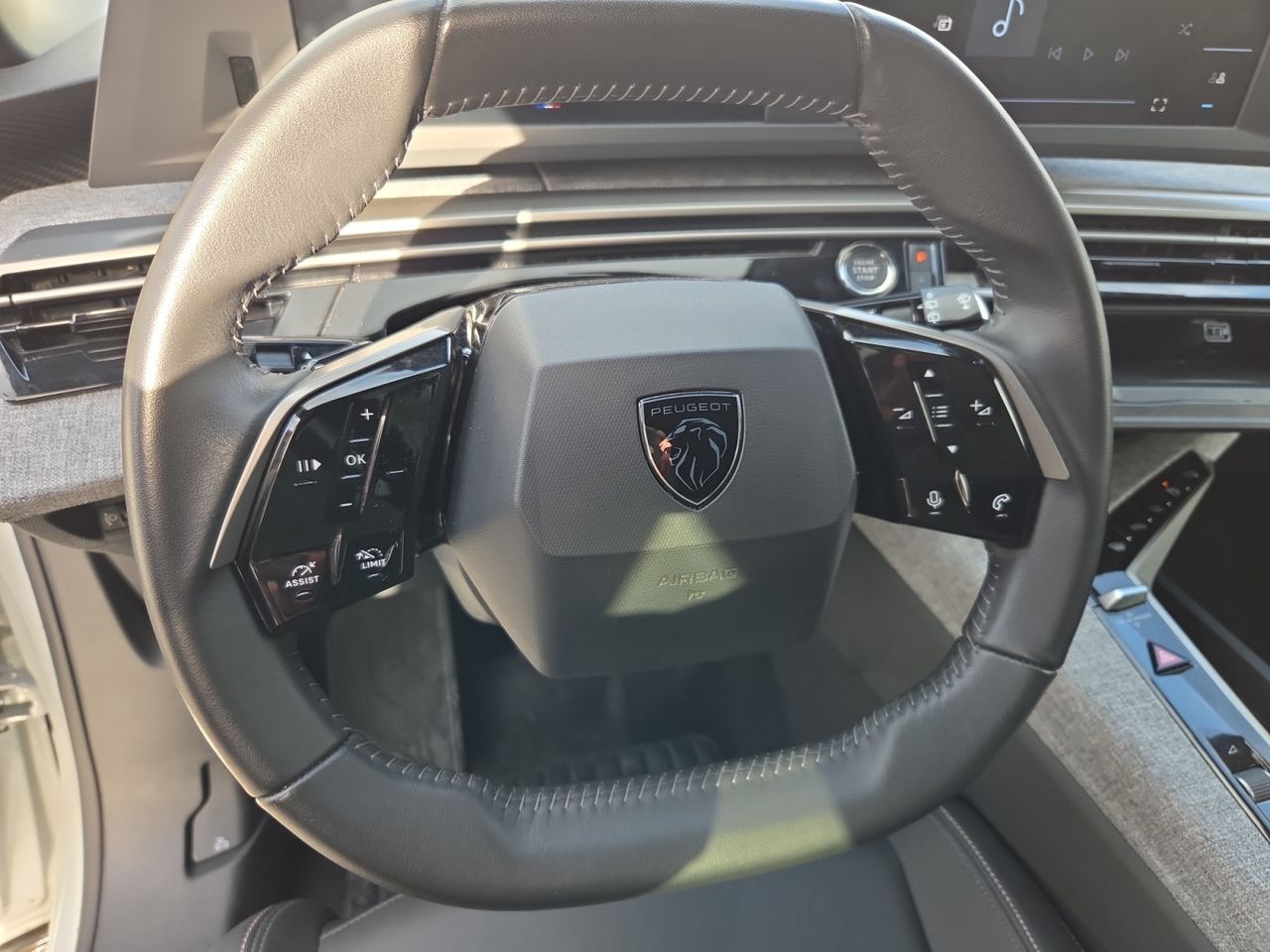 Peugeot 5008 ALLURE HYBRID 145 eDCS6  - Foto 2