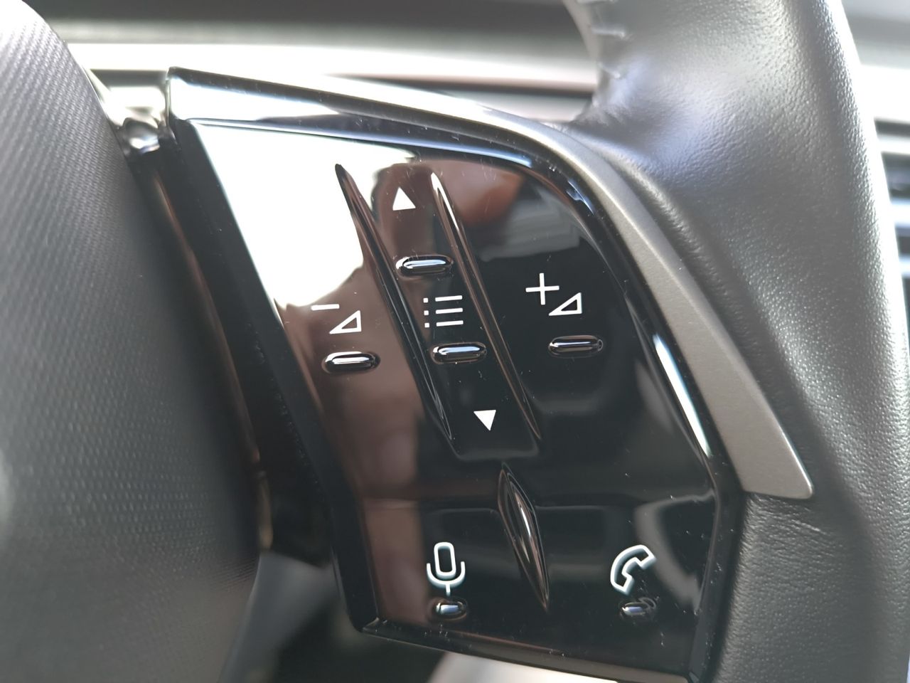 Peugeot 5008 ALLURE HYBRID 145 eDCS6  - Foto 2