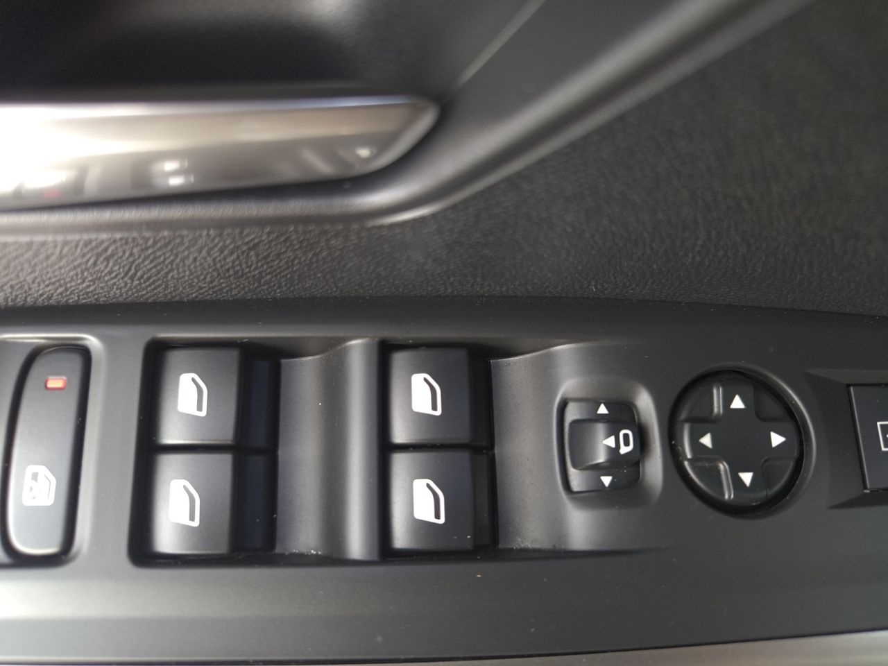 Peugeot 5008 ALLURE HYBRID 145 eDCS6  - Foto 2